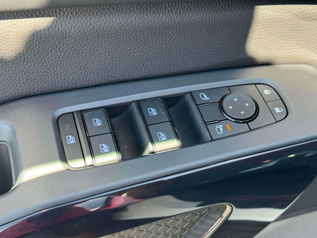 2024 Nissan Pathfinder SV 4WD