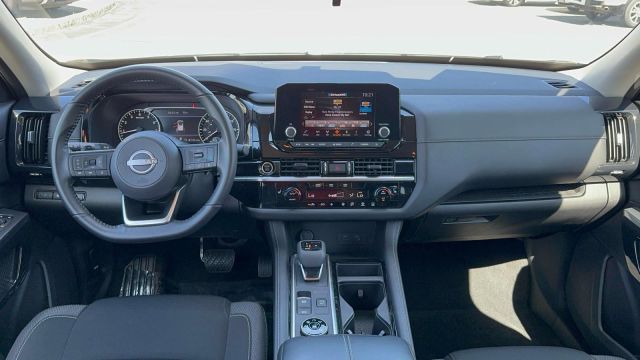 2024 Nissan Pathfinder SV 4WD