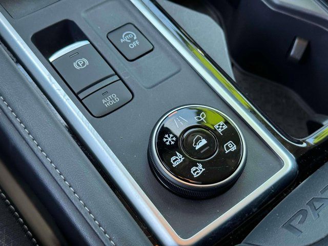 2024 Nissan Pathfinder SV 2024 Nissan Pathfinder SV