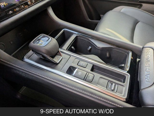 2024 Nissan Pathfinder SL 2024 Nissan Pathfinder SL