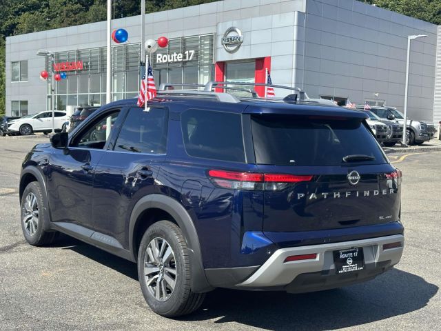 2024 Nissan Pathfinder SL 4WD
