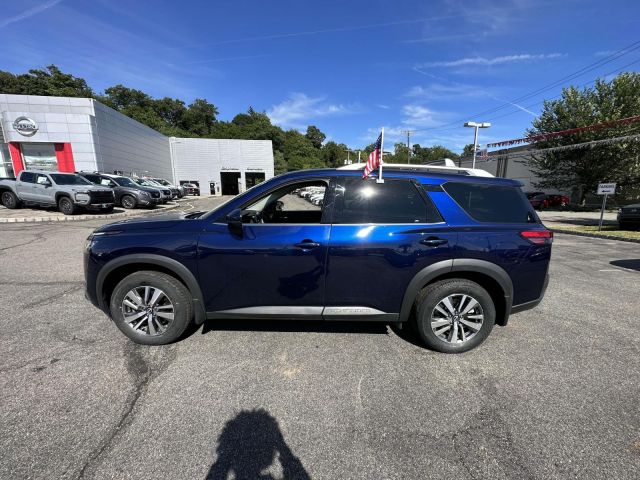 2024 Nissan Pathfinder SL 4WD