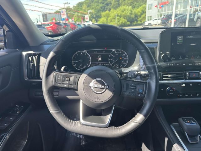 2024 Nissan Pathfinder SL 4WD