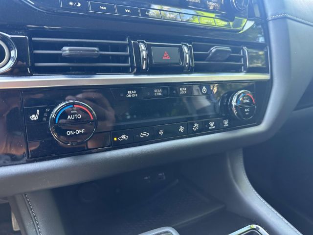 2024 Nissan Pathfinder SL 4WD