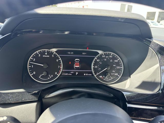 2024 Nissan Pathfinder SL 4WD