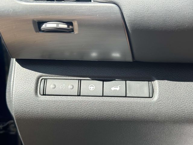 2024 Nissan Pathfinder SL 4WD