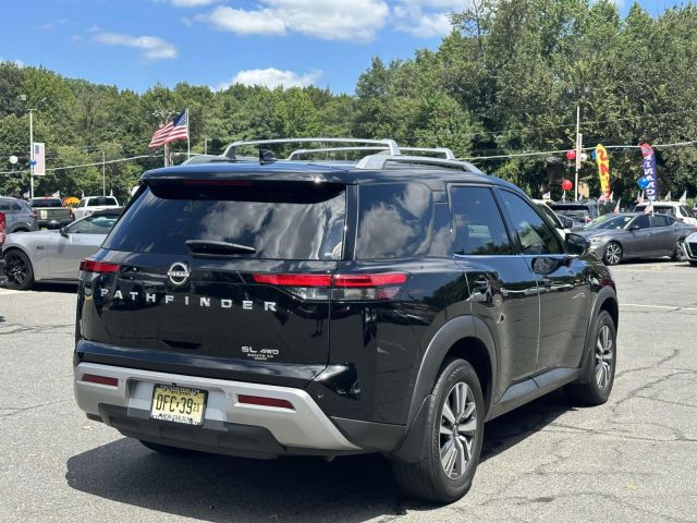 2024 Nissan Pathfinder SL 4WD