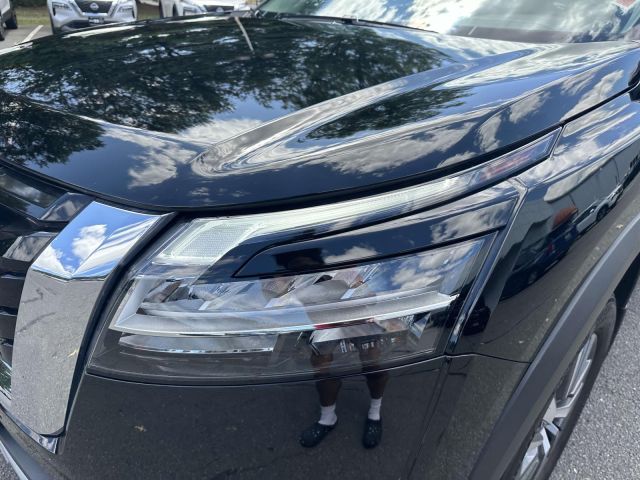 2024 Nissan Pathfinder SL 4WD