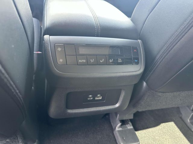 2024 Nissan Pathfinder SL 4WD