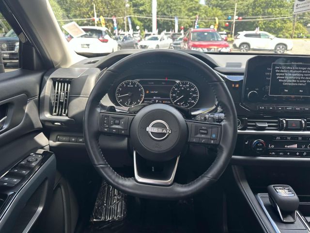 2024 Nissan Pathfinder SL 4WD