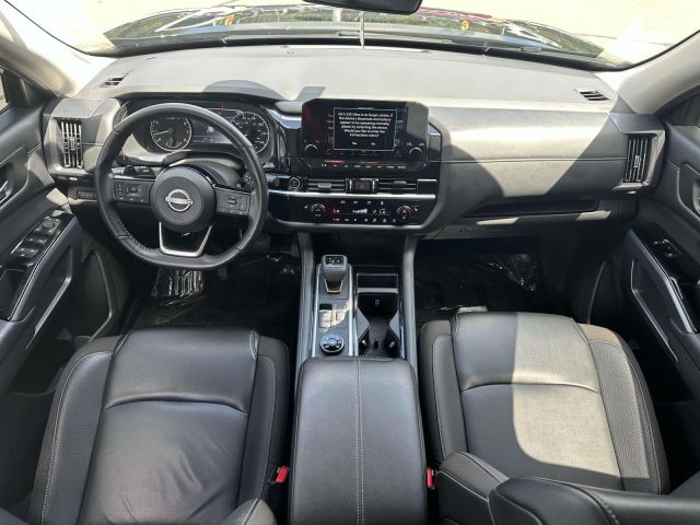 2024 Nissan Pathfinder SL 4WD