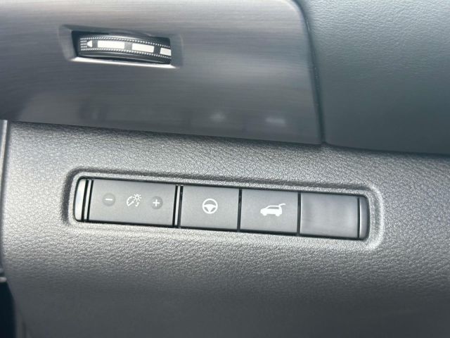 2024 Nissan Pathfinder SL 4WD