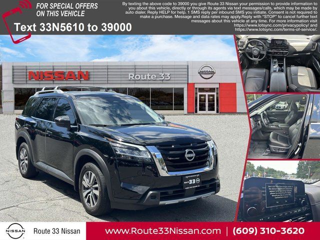 2024 Nissan Pathfinder SL