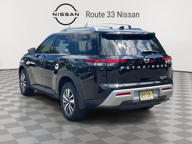 2024 Nissan Pathfinder SL