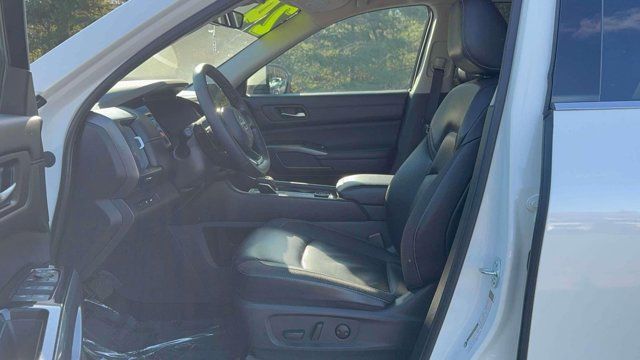 2024 Nissan Pathfinder SL 2024 Nissan Pathfinder SL