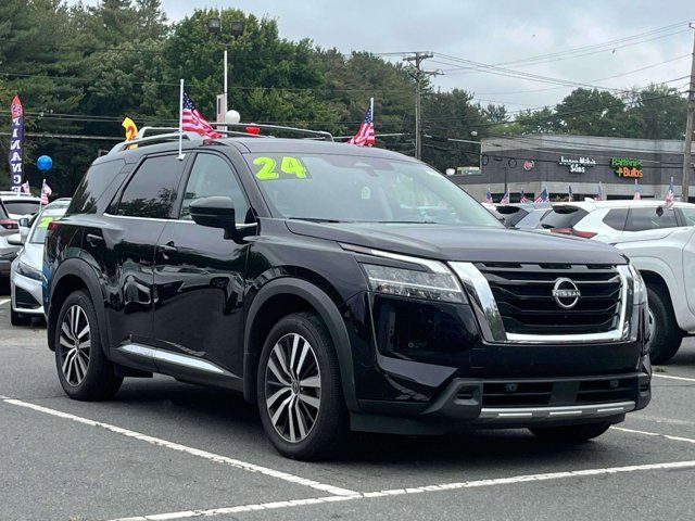 2024 Nissan Pathfinder Platinum