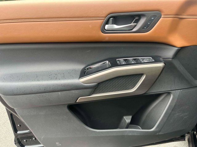 2024 Nissan Pathfinder Platinum
