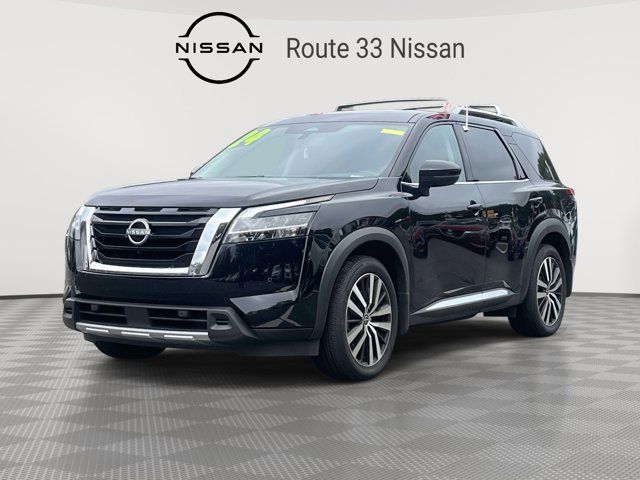 2024 Nissan Pathfinder Platinum