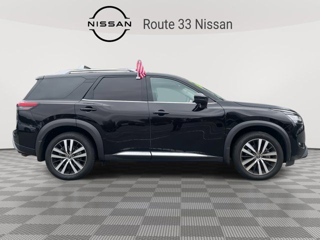 2024 Nissan Pathfinder Platinum