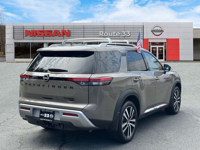 2024 Nissan Pathfinder Platinum 4WD