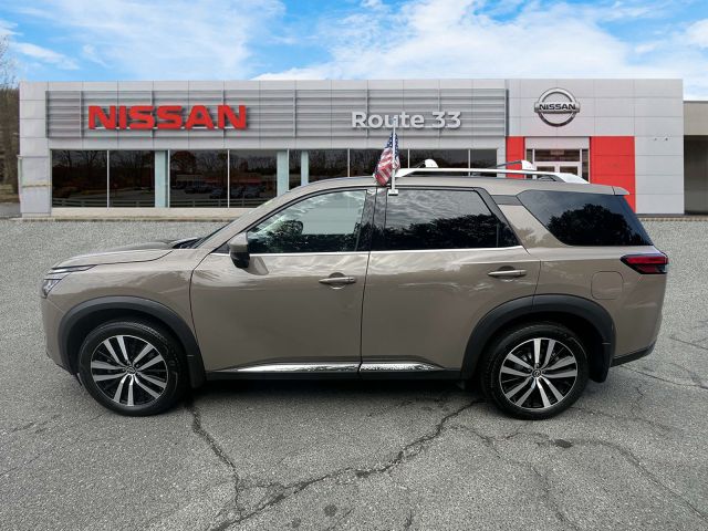 2024 Nissan Pathfinder Platinum 4WD