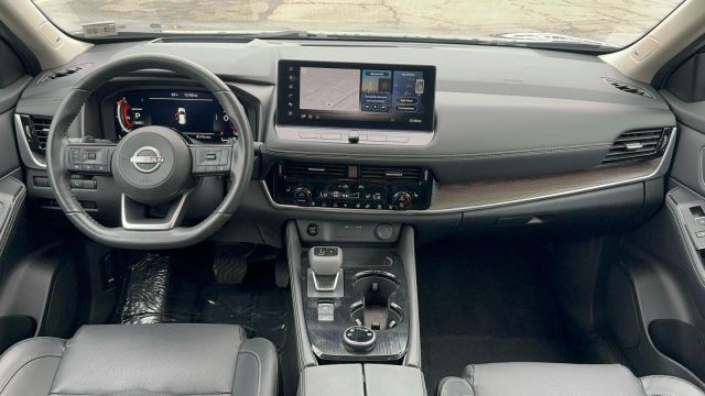 2024 Nissan Rogue AWD Platinum
