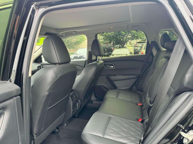 2024 Nissan Rogue AWD Platinum