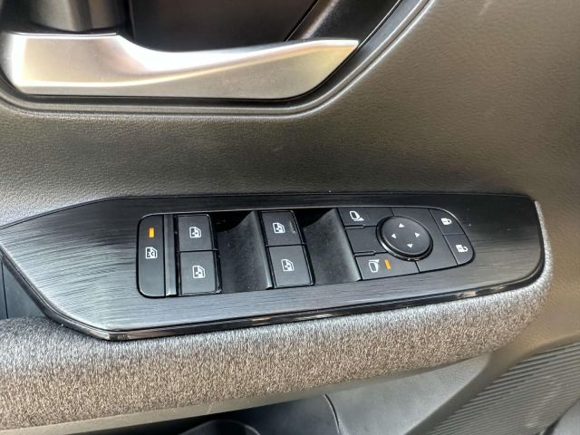 2024 Nissan Sentra SV CVT
