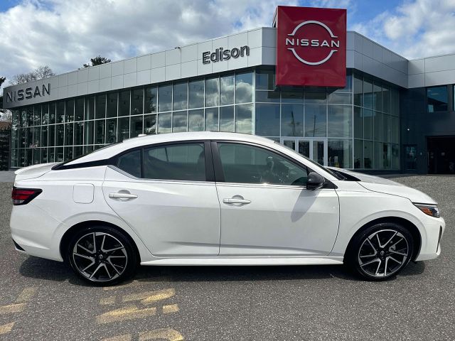 2024 Nissan Sentra SR CVT