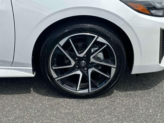 2024 Nissan Sentra SR CVT
