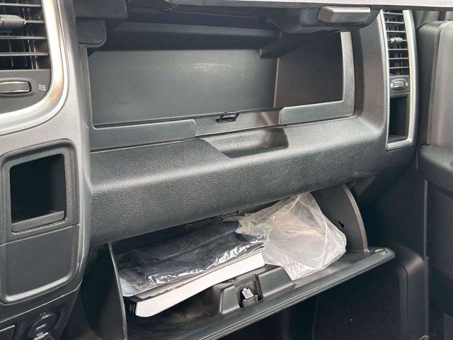 2024 Ram 1500 Classic SLT 2024 Ram 1500 Classic SLT