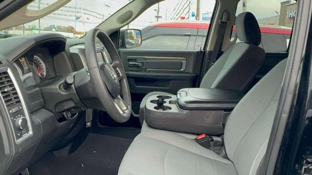 2024 Ram 1500 Classic SLT 2024 Ram 1500 Classic SLT