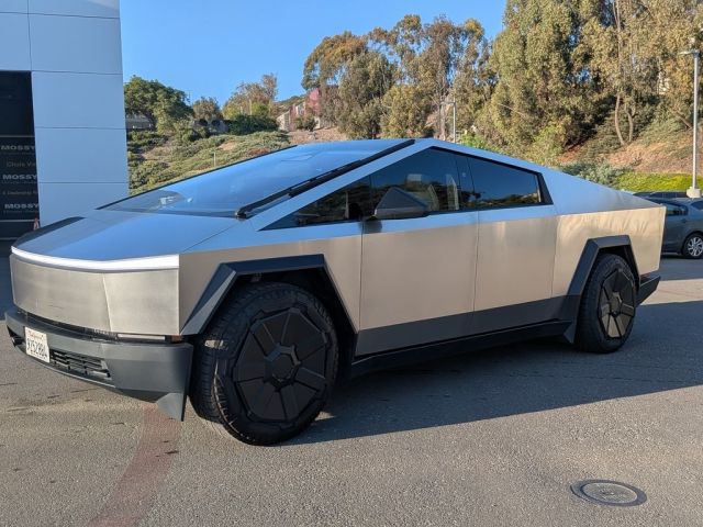Used 2024 Tesla Cybertruck Base with VIN 7G2CEHED3RA039621 for sale in Escondido, CA