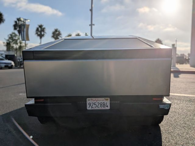 2024 Tesla Cybertruck Base 2024 Tesla Cybertruck Base