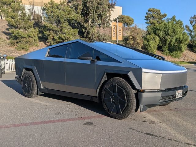 2024 Tesla Cybertruck Base 2024 Tesla Cybertruck Base