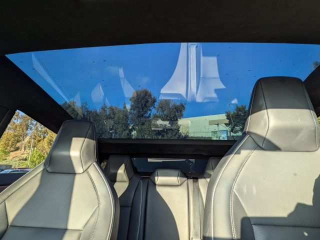 2024 Tesla Cybertruck Base 2024 Tesla Cybertruck Base