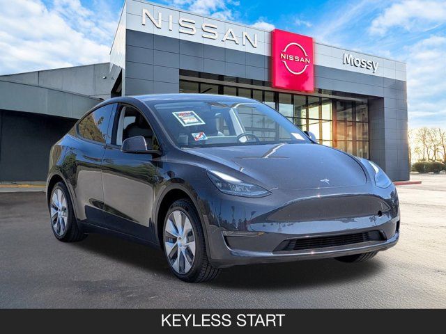 2024 Tesla Model Y 2024 Tesla Model Y