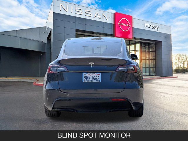 2024 Tesla Model Y 2024 Tesla Model Y