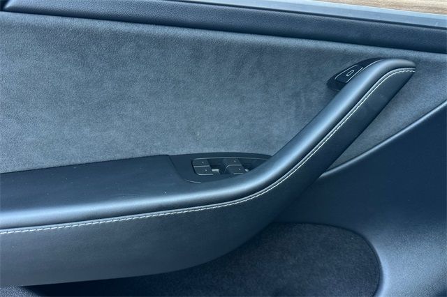 2024 Tesla Model Y Standard Range 2024 Tesla Model Y Standard Range