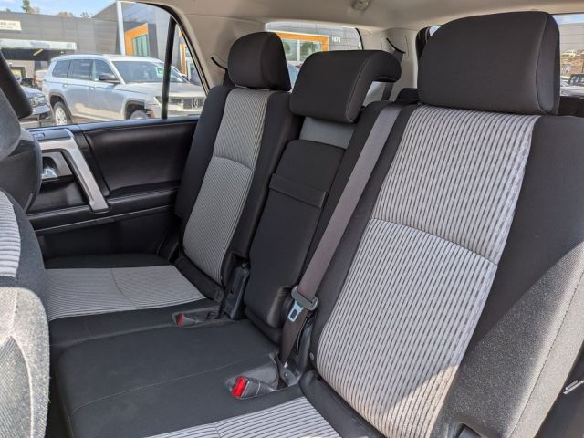 2024 Toyota 4Runner SR5 2024 Toyota 4Runner SR5