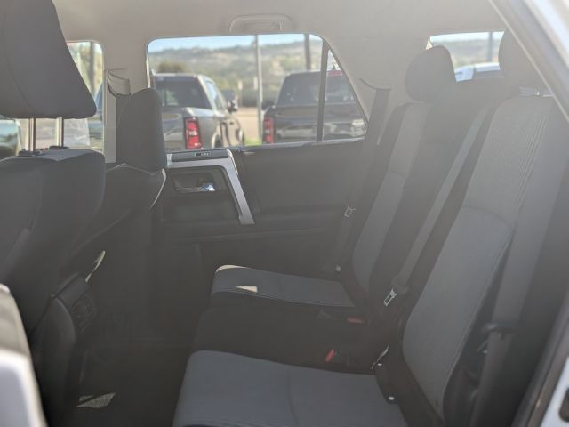 2024 Toyota 4Runner SR5 2024 Toyota 4Runner SR5