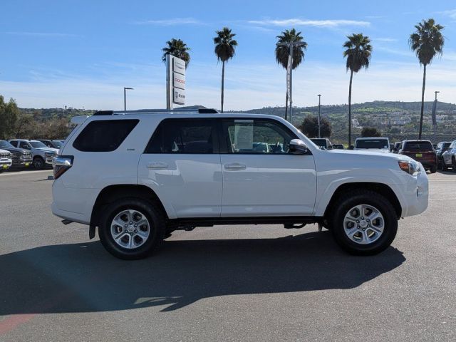 2024 Toyota 4Runner SR5 2024 Toyota 4Runner SR5