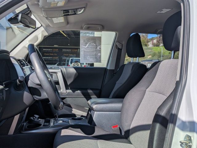 2024 Toyota 4Runner SR5 2024 Toyota 4Runner SR5