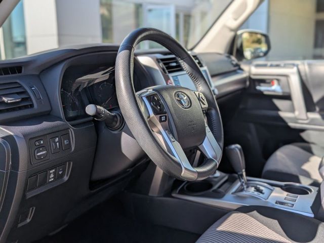 2024 Toyota 4Runner SR5 2024 Toyota 4Runner SR5