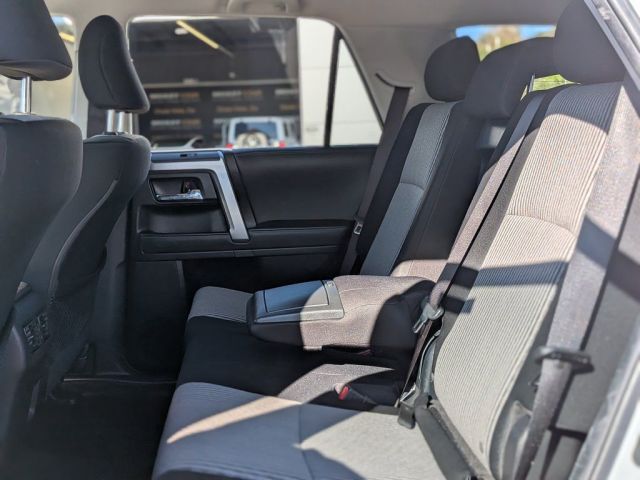 2024 Toyota 4Runner SR5 2024 Toyota 4Runner SR5