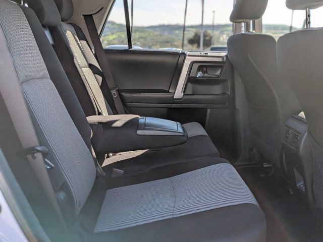 2024 Toyota 4Runner SR5 2024 Toyota 4Runner SR5