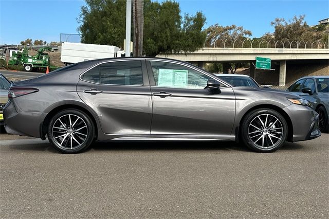 2024 Toyota Camry SE 2024 Toyota Camry SE