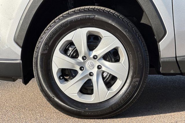 2024 Toyota RAV4 LE Pre-Owned