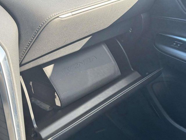 2024 Toyota Venza XLE 2024 Toyota Venza XLE