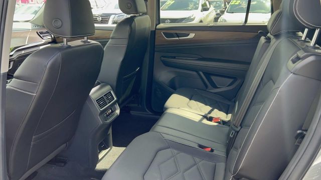 2024 Volkswagen Atlas 2.0T SE w/Technology 4MOTION